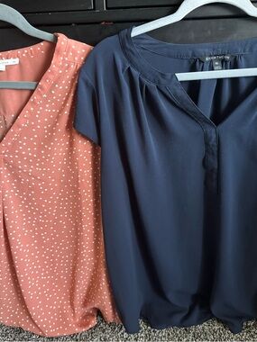 41 Hawthorn Navy Short-Sleeve Split V-Neck Fun2fun peach split neck. Lot of 2